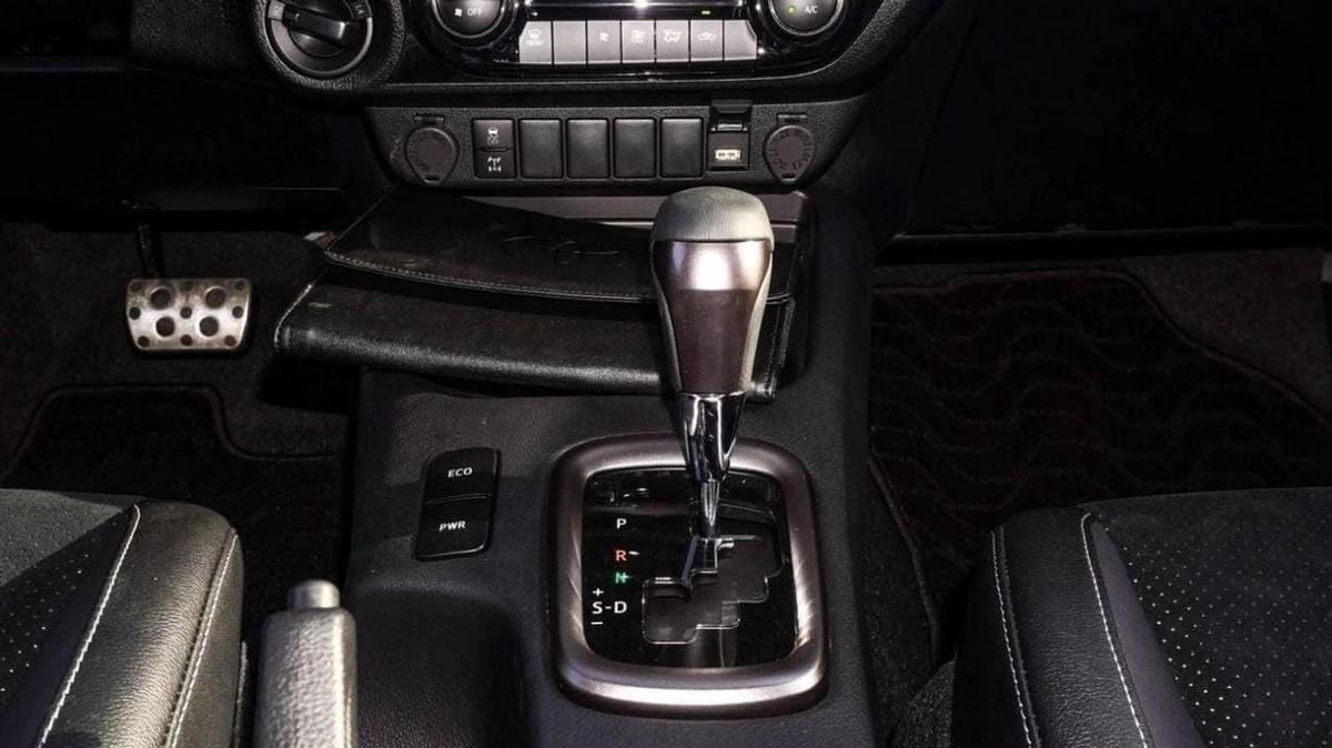 Toyota Hilux GR Sport 4.0L-6-6
