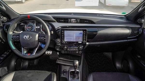 Toyota Hilux GR Sport 4.0L