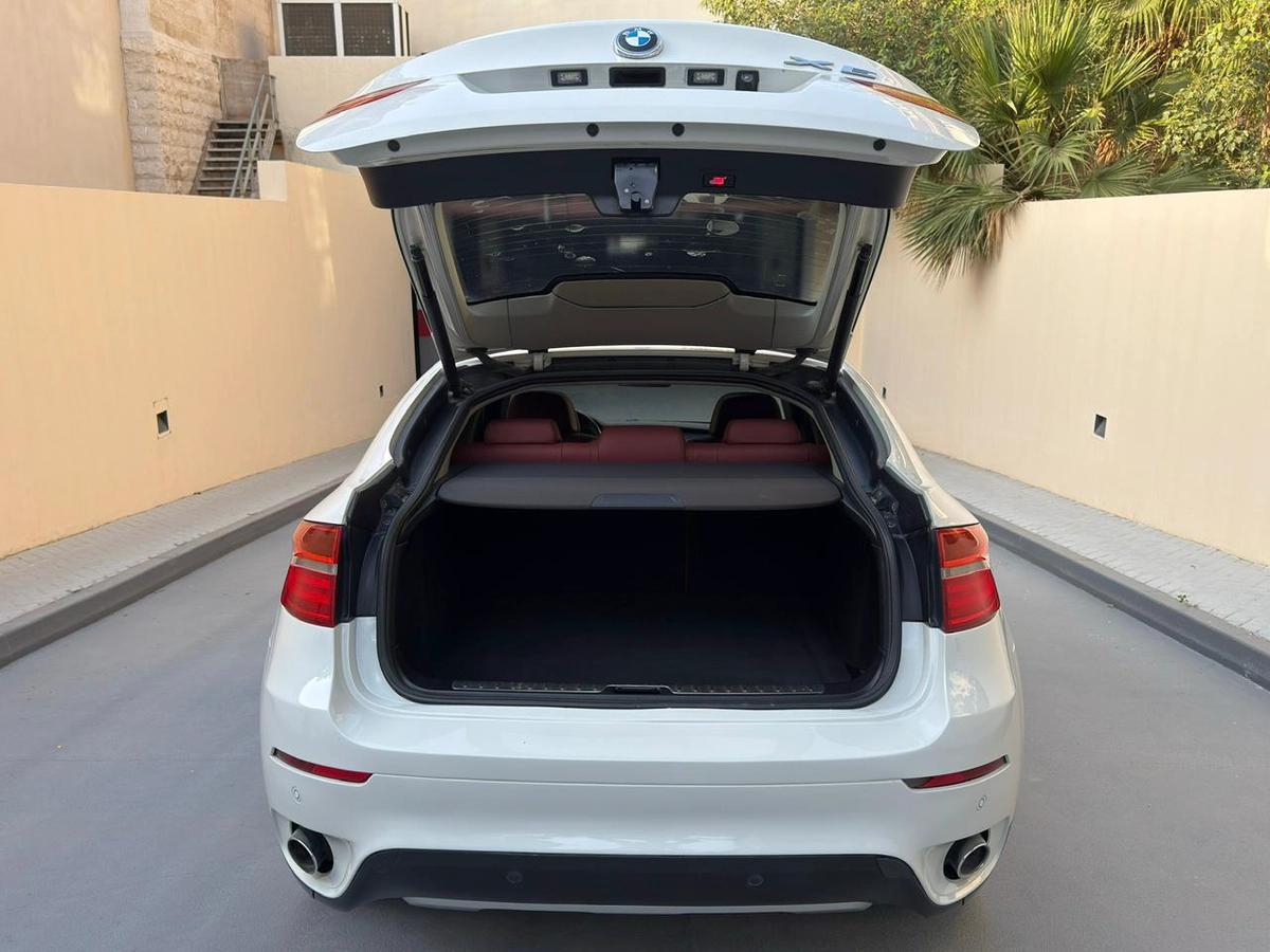 Gulf Specs 2013 BMW X6 XDRIVE35i Executive 3.0Litre 6-Cyl Twin-Power Turbo-2-2
