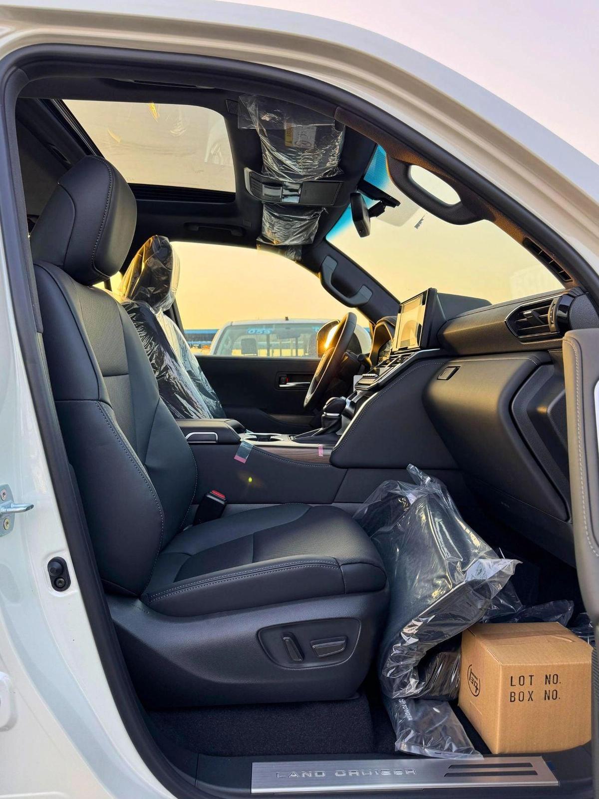 Toyota Land Cruiser GXR | 4.0L Full Option | Digital Meter | SUNROOF | CODE# GXR42H-9-9
