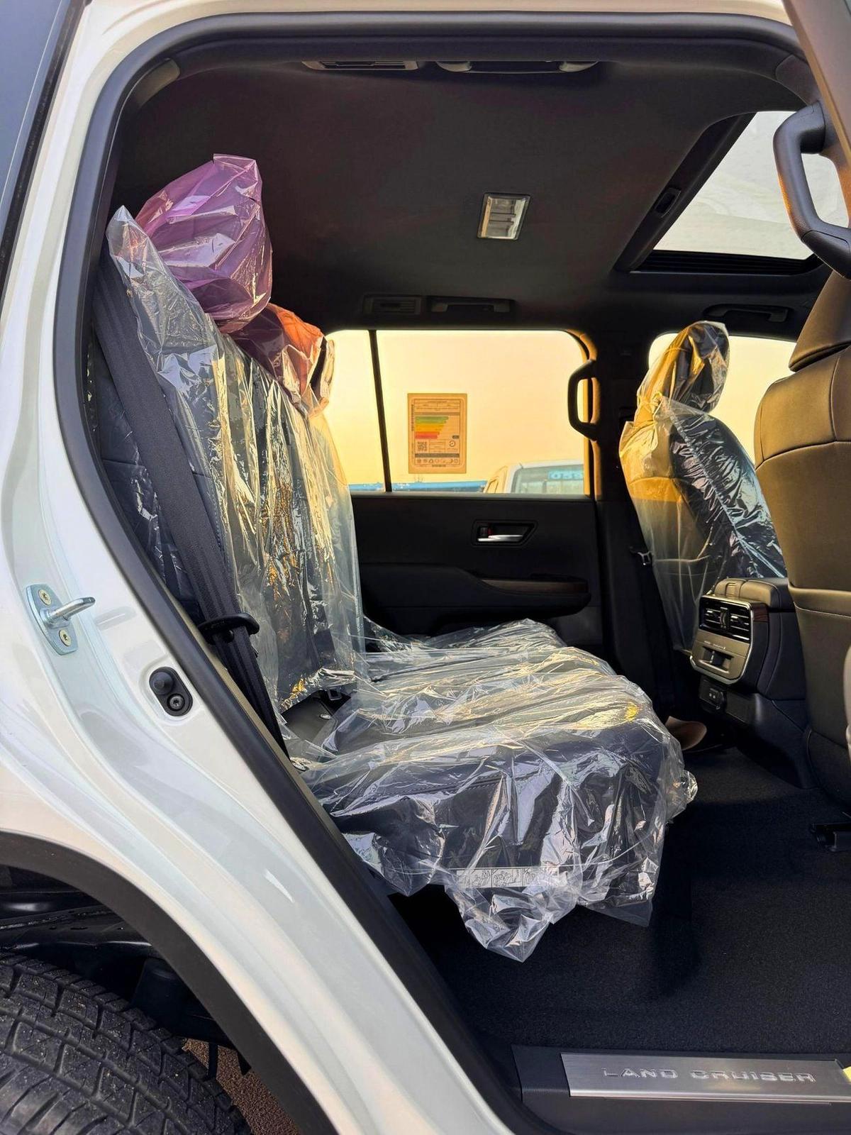 Toyota Land Cruiser GXR | 4.0L Full Option | Digital Meter | SUNROOF | CODE# GXR42H-12-12