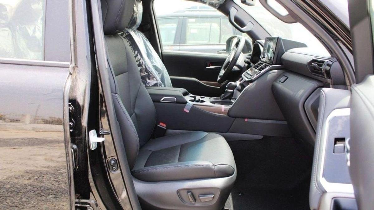 Toyota Land Cruiser LC300 GXR 4.0P AT MY2025 – BLACK-8-8