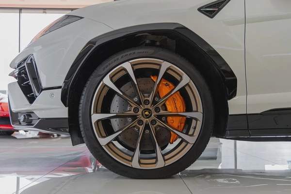 Lamborghini Urus S | Carbon Interior | Low Mileage 2024 (Warranty Available)