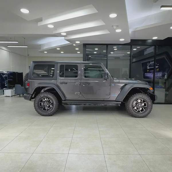 2025 Jeep Wrangler Willys 4xe hybrid