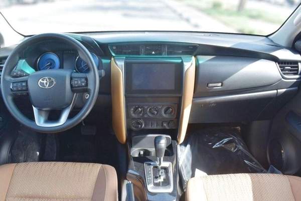Toyota Fortuner FORTUNER 2.4L DSL