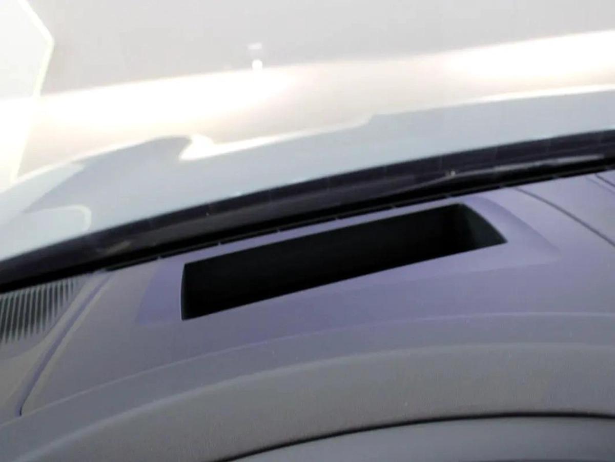 2025 - PORSCHE CAYENNE GTS V8 with warranty-2-2