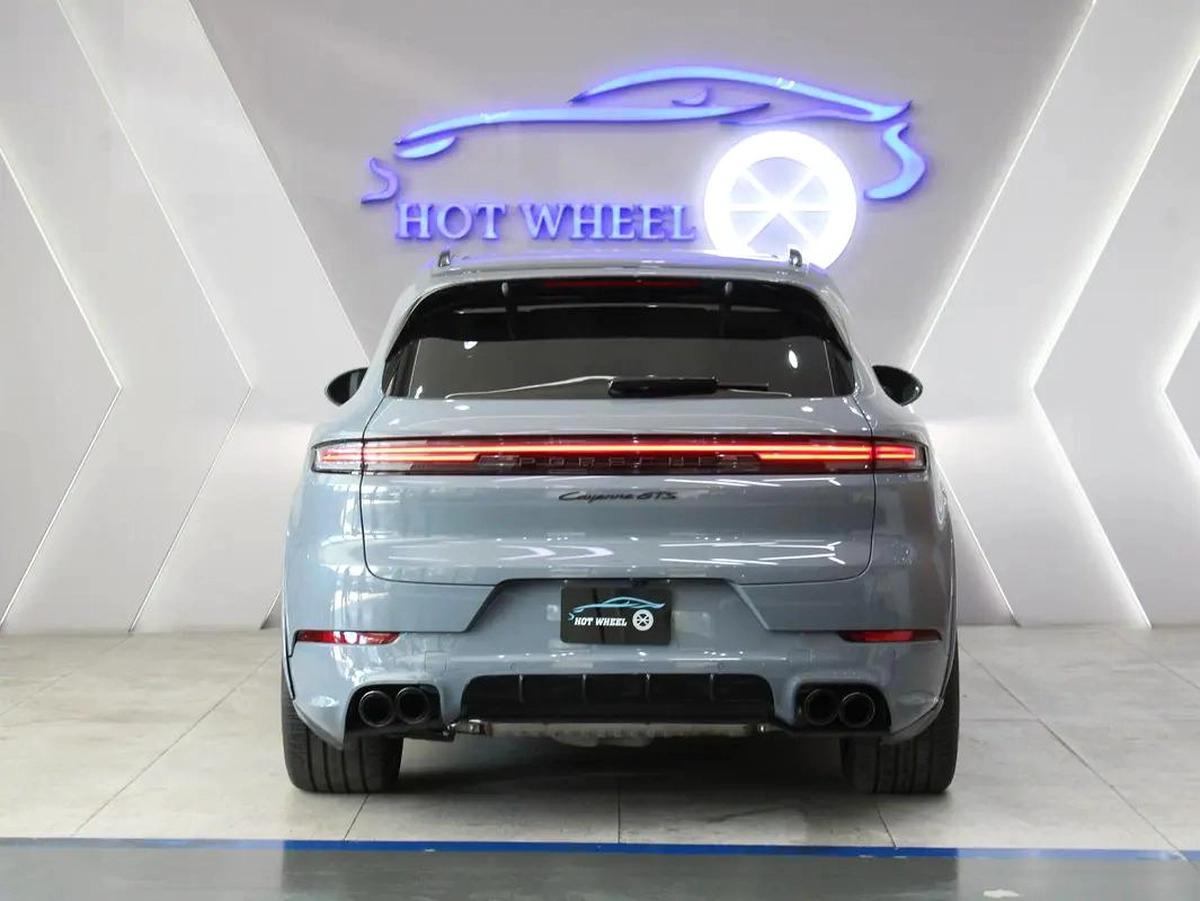 2025 - PORSCHE CAYENNE GTS V8 with warranty-5-5