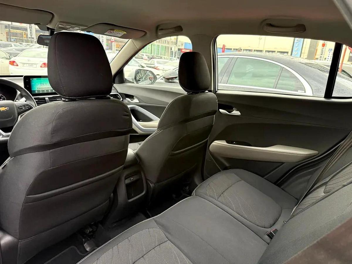 2023 Chevrolet Groove LT - GCC Specs - Like New!-2-2