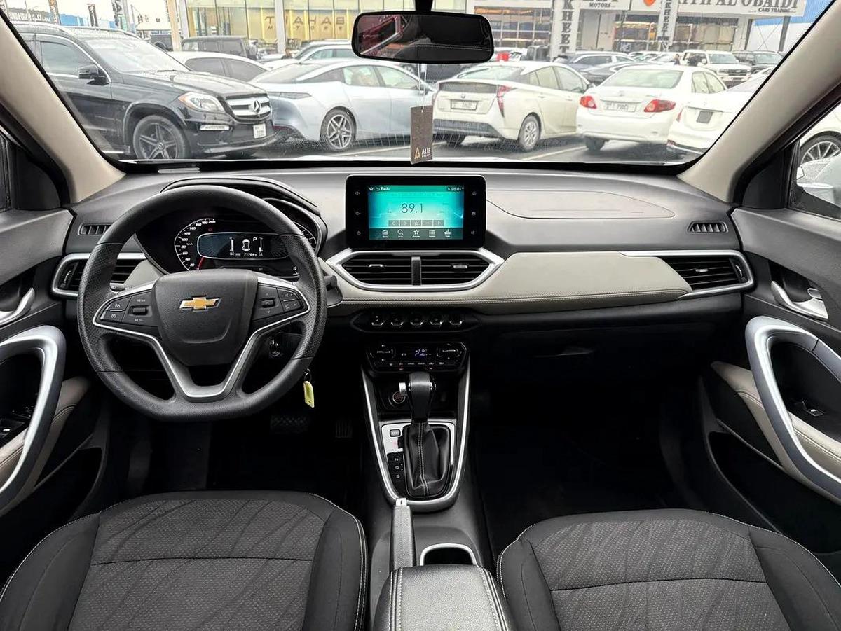 2023 Chevrolet Groove LT - GCC Specs - Like New!-4-4
