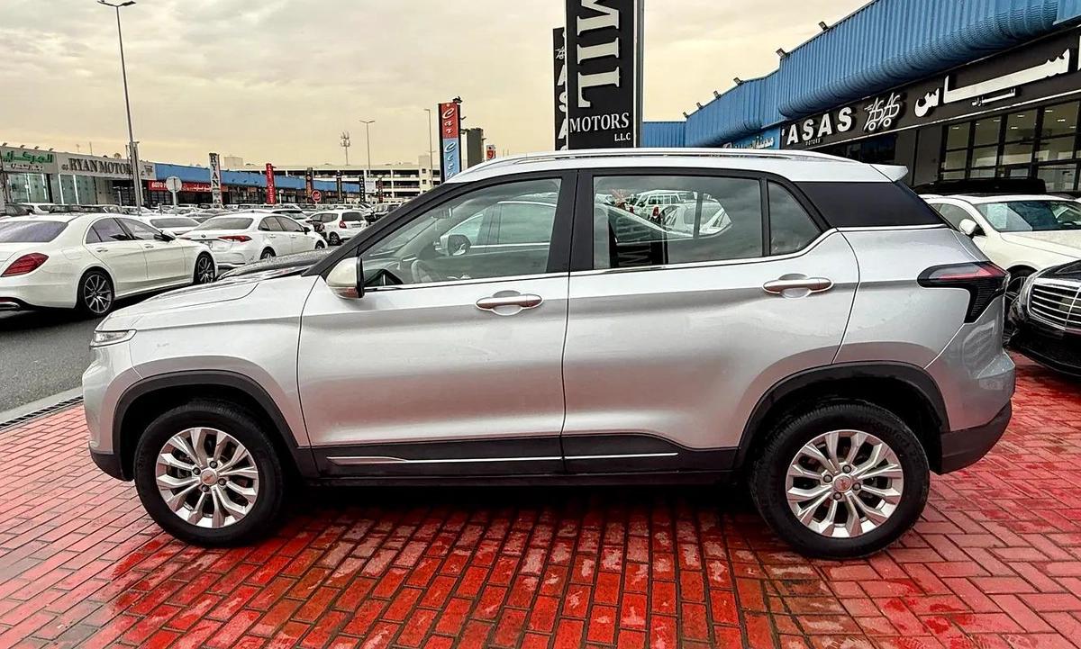 2023 Chevrolet Groove LT - GCC Specs - Like New!-9-9