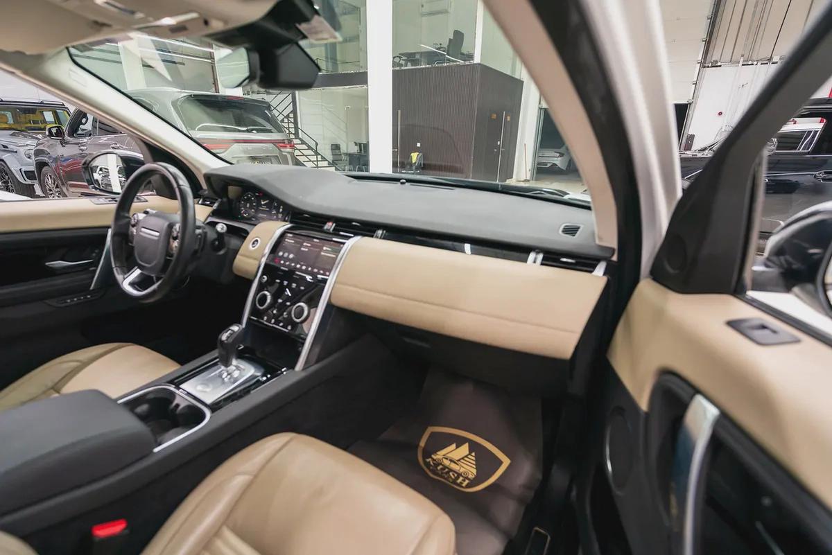 2020 LAND ROVER DISCOVERY SE SPORT P200-8-8