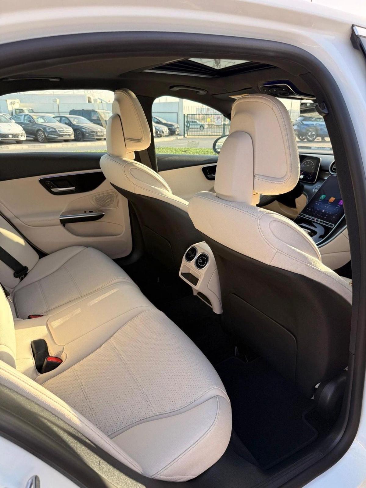 Mercedes-Benz C 300 C 300 2025 premium-15-15