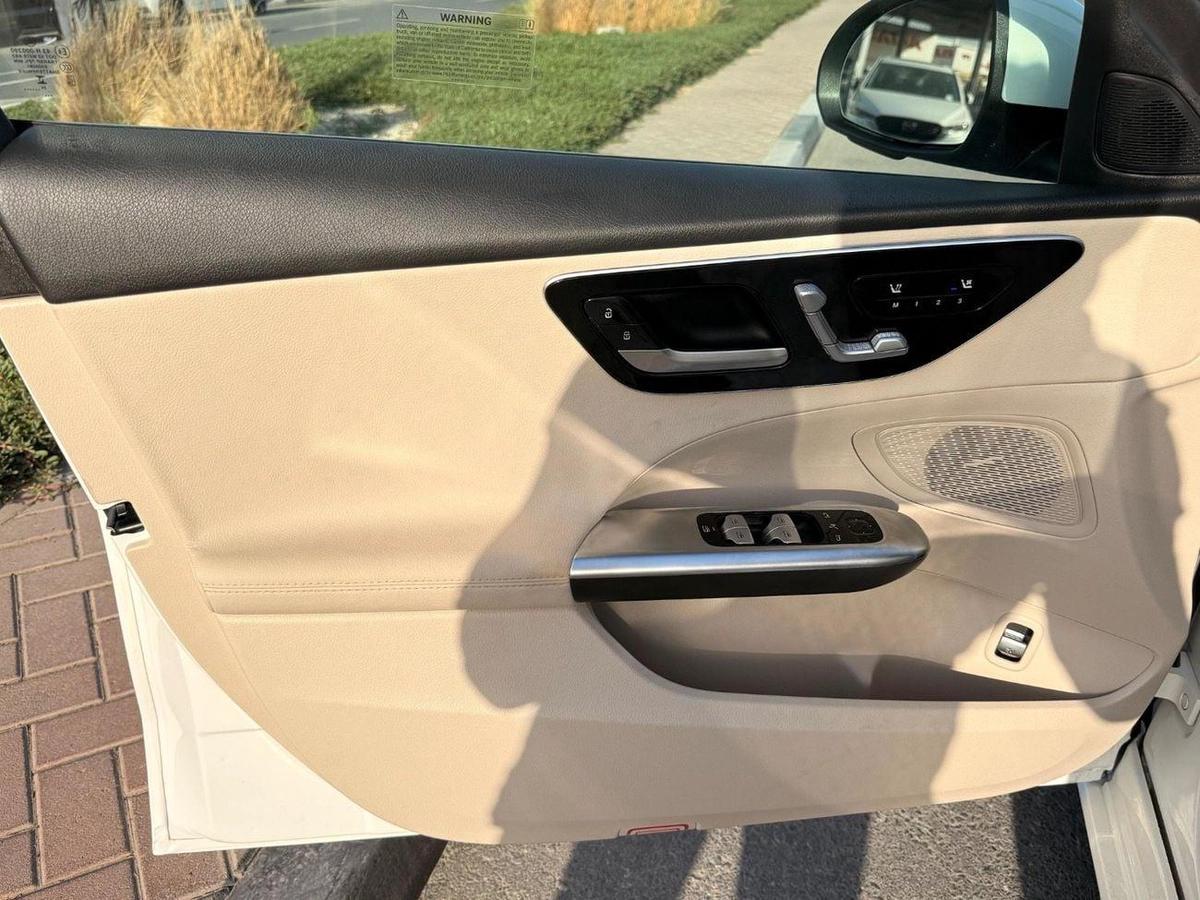 Mercedes-Benz C 300 C 300 2025 premium-16-16