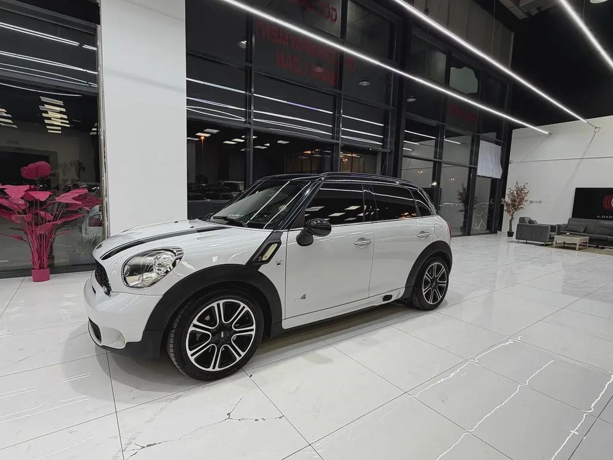 Mini Cooper 4 door S-Line-1-1