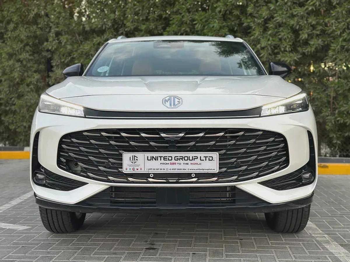 MG l HS LUXURY 2025 GCC I FULL OPTION-1-1