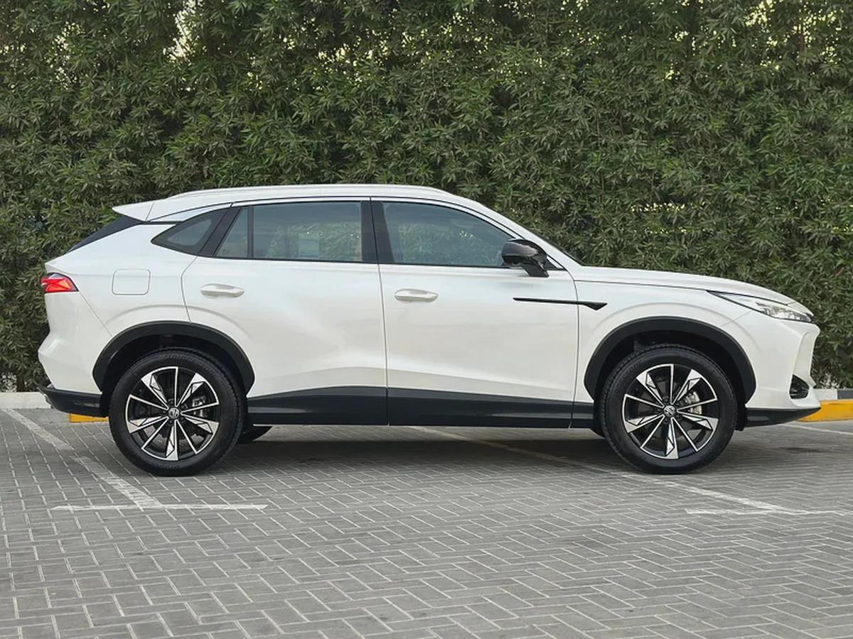 MG l HS LUXURY 2025 GCC I FULL OPTION-2-2