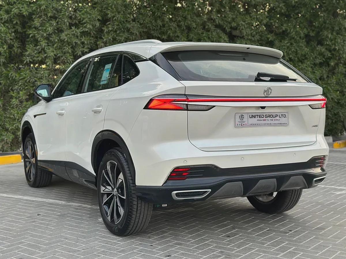 MG l HS LUXURY 2025 GCC I FULL OPTION-4-4