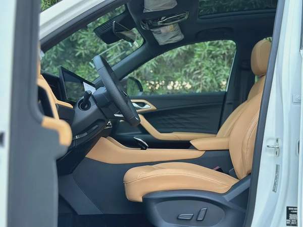 MG l HS LUXURY 2025 GCC I FULL OPTION