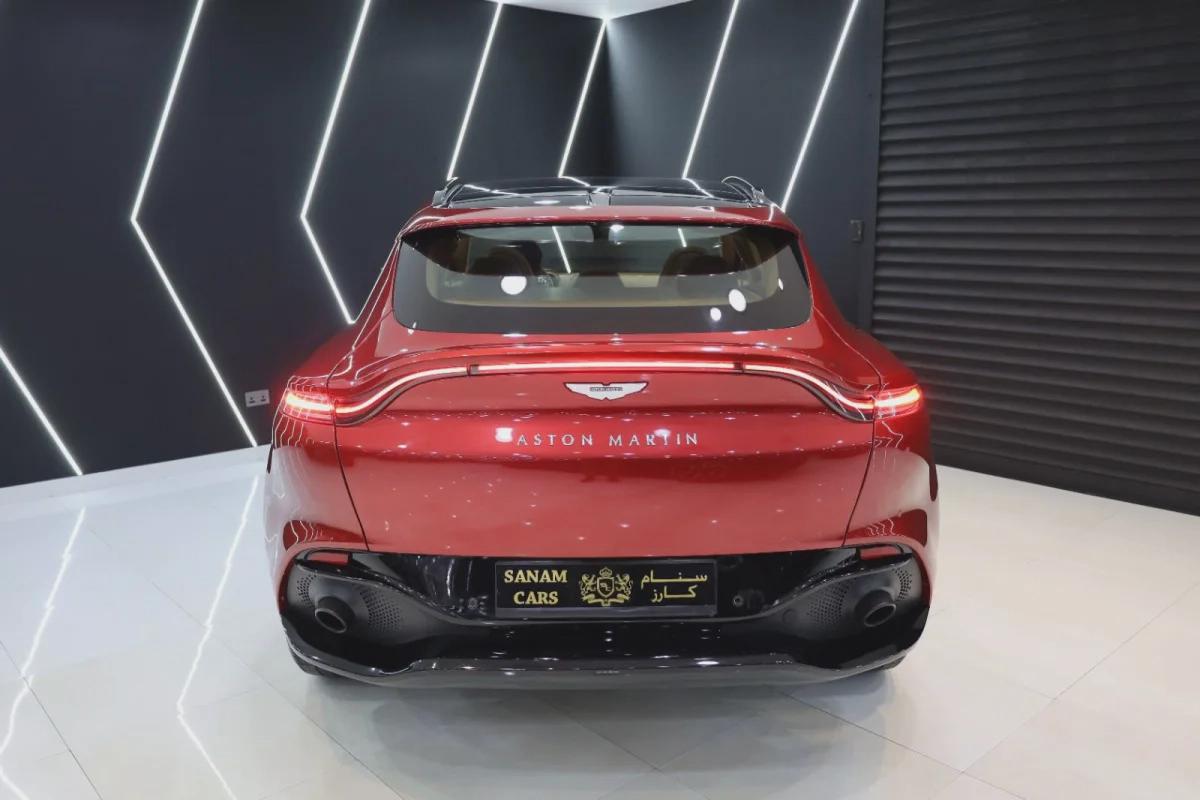 Aston Martin DBX 550-9-9