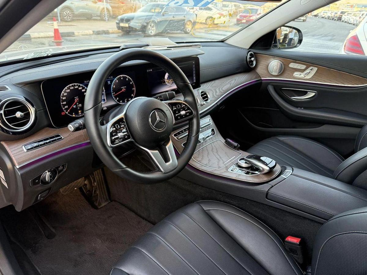 Mercedes-Benz E 450-8-8