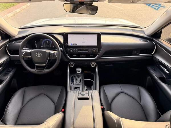 Toyota Grand Highlander XLE 2.4L 2024 model