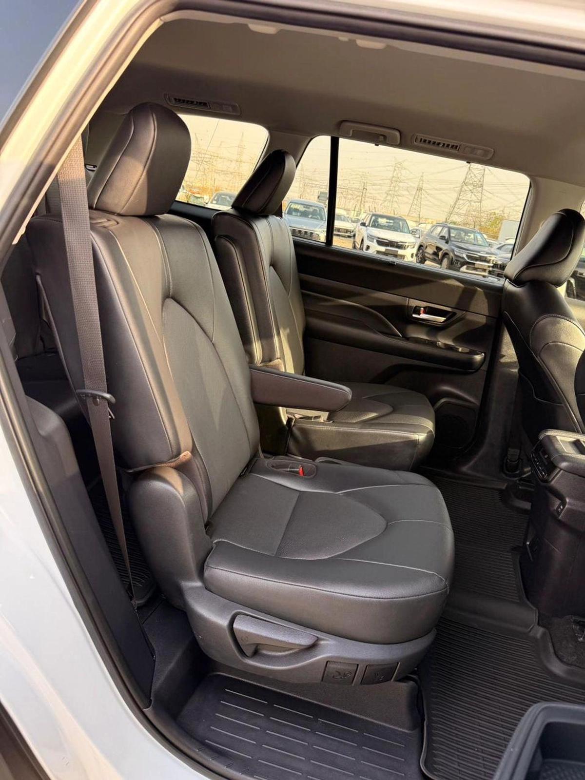 Toyota Grand Highlander XLE 2.4L 2024 model-16-16