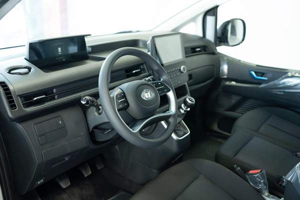 HYUNDAI STARIA 2.2L TURBO 11 SEATS DIESEL 2026