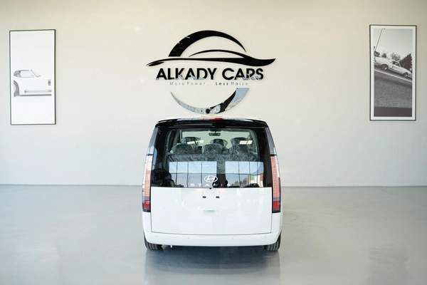 HYUNDAI STARIA 2.2L TURBO 11 SEATS DIESEL 2026