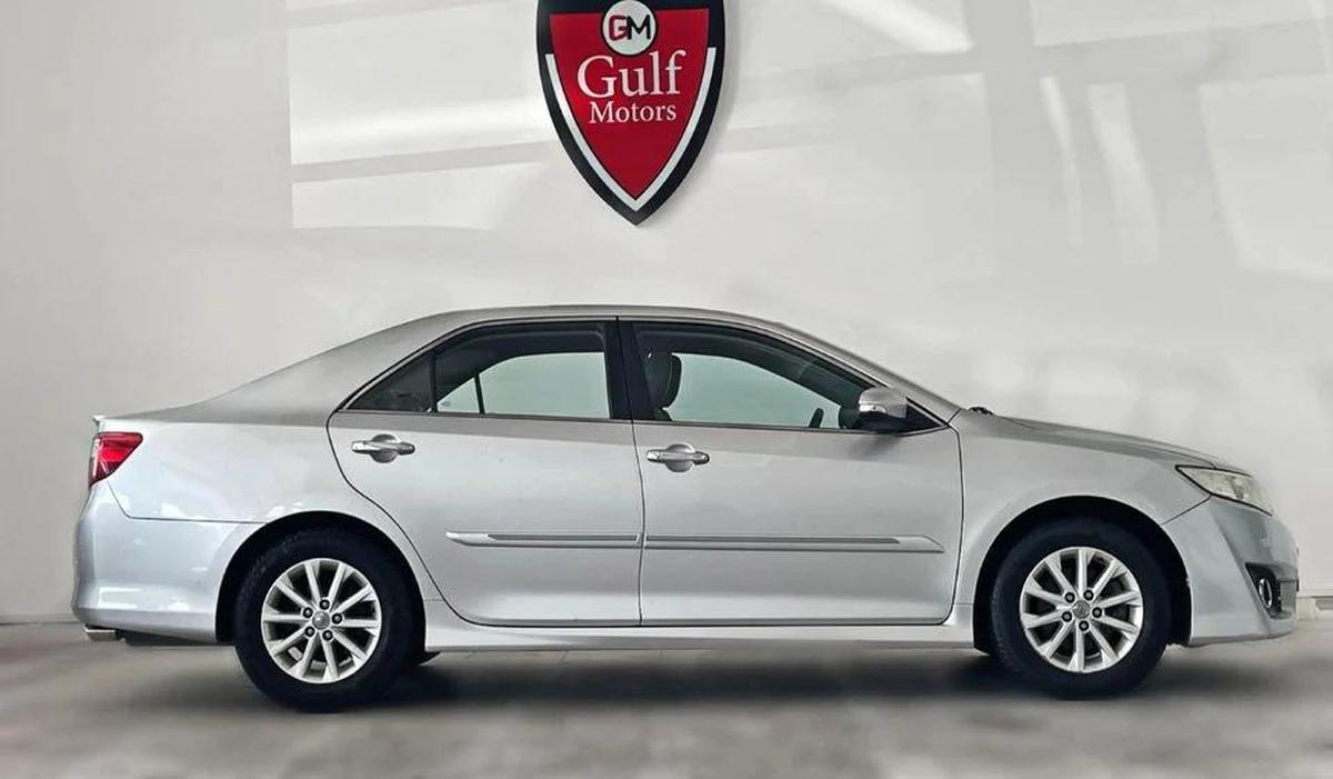 Toyota Camry SE 2.5L-4CYL EXCELLENT CONDITION LOW KILOMETER DRIVEN-12-12