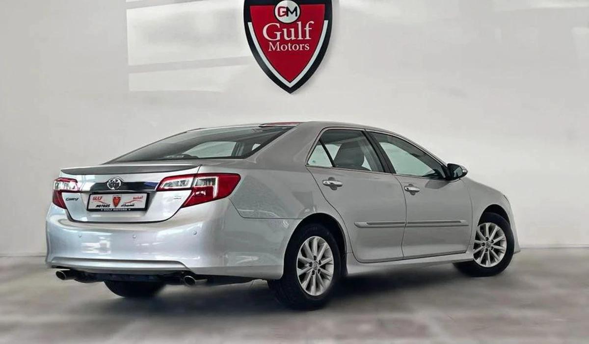 Toyota Camry SE 2.5L-4CYL EXCELLENT CONDITION LOW KILOMETER DRIVEN-2-2