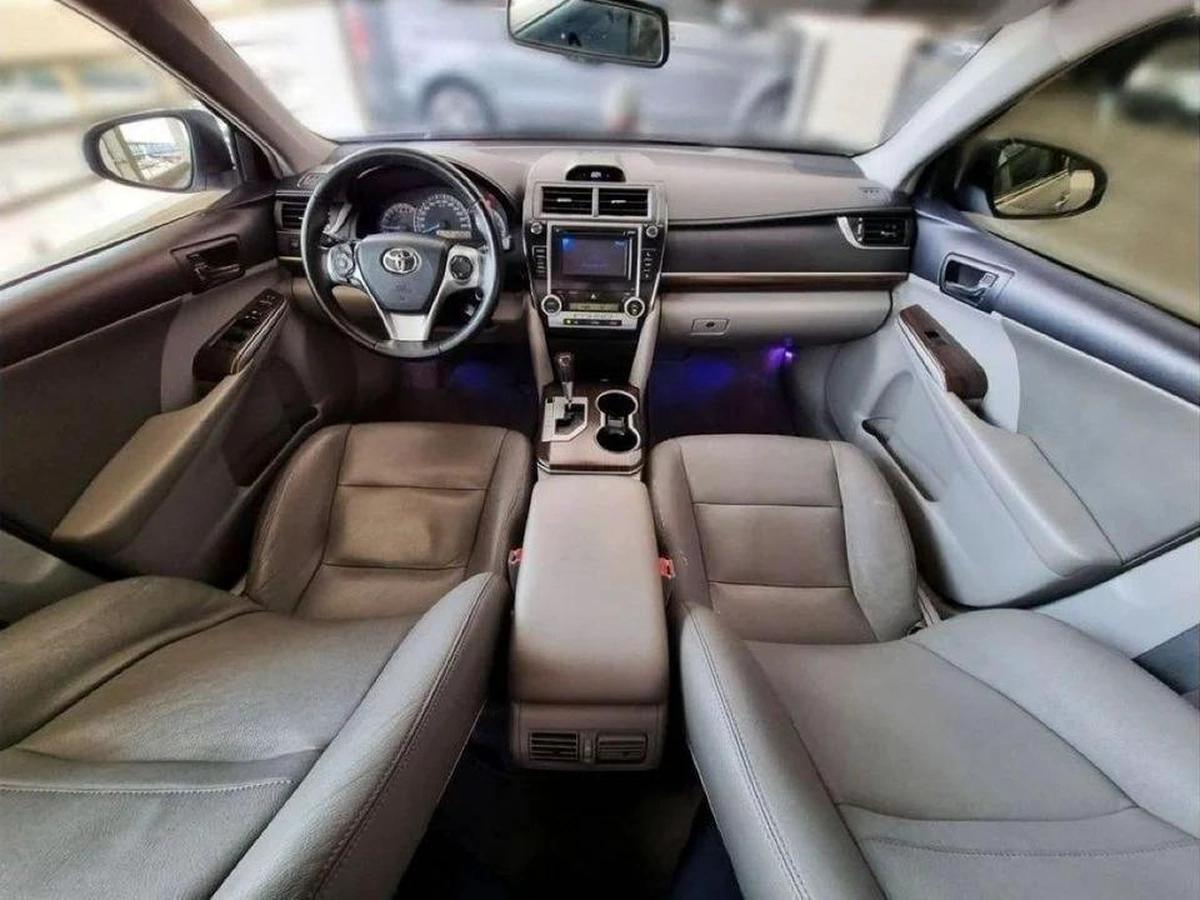 Toyota Camry SE 2.5L-4CYL EXCELLENT CONDITION LOW KILOMETER DRIVEN-14-14