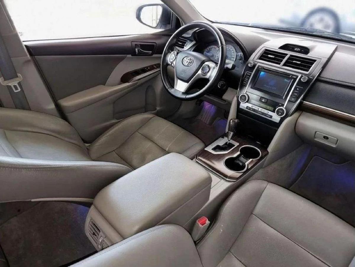 Toyota Camry SE 2.5L-4CYL EXCELLENT CONDITION LOW KILOMETER DRIVEN-3-3