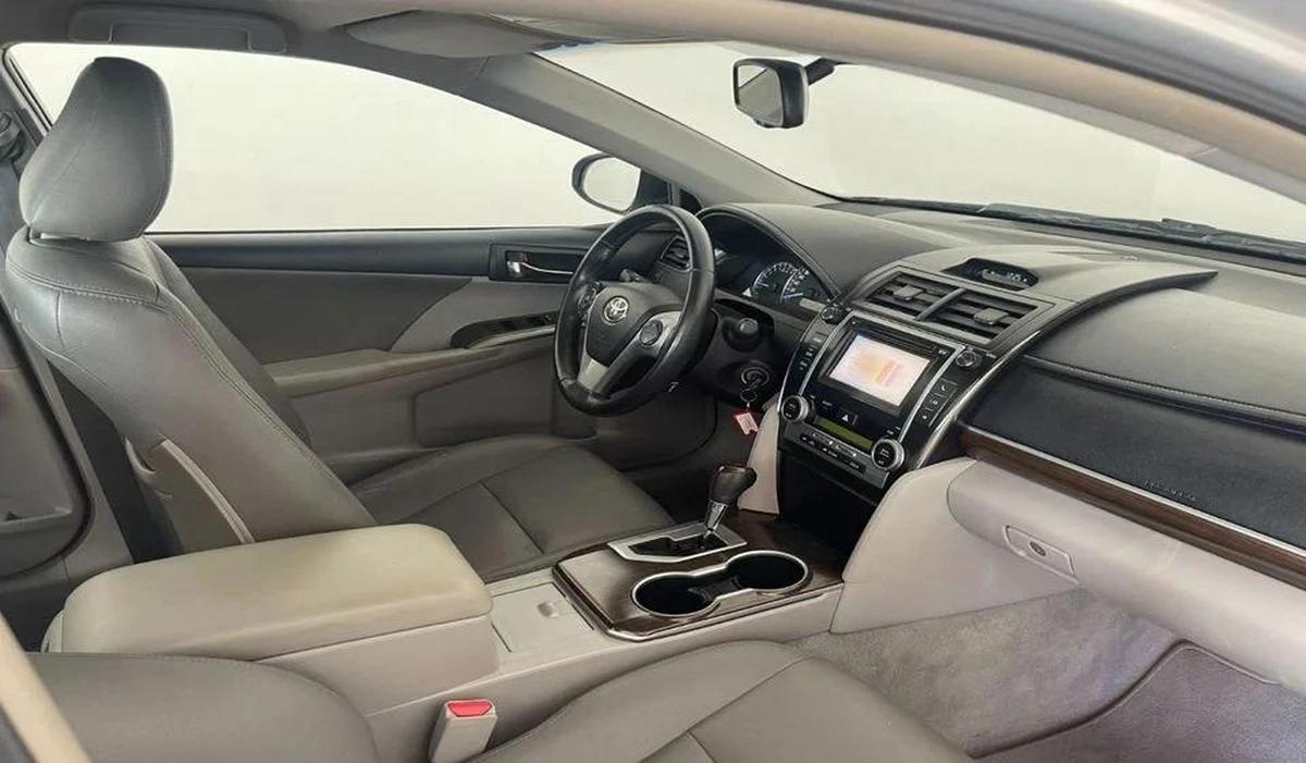 Toyota Camry SE 2.5L-4CYL EXCELLENT CONDITION LOW KILOMETER DRIVEN-10-10
