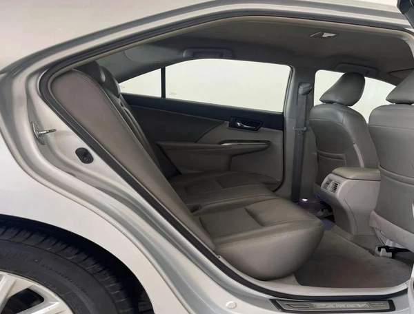 Toyota Camry SE 2.5L-4CYL EXCELLENT CONDITION LOW KILOMETER DRIVEN