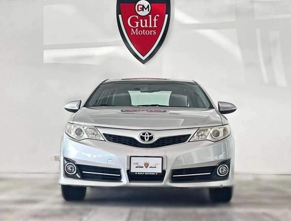 Toyota Camry SE 2.5L-4CYL EXCELLENT CONDITION LOW KILOMETER DRIVEN