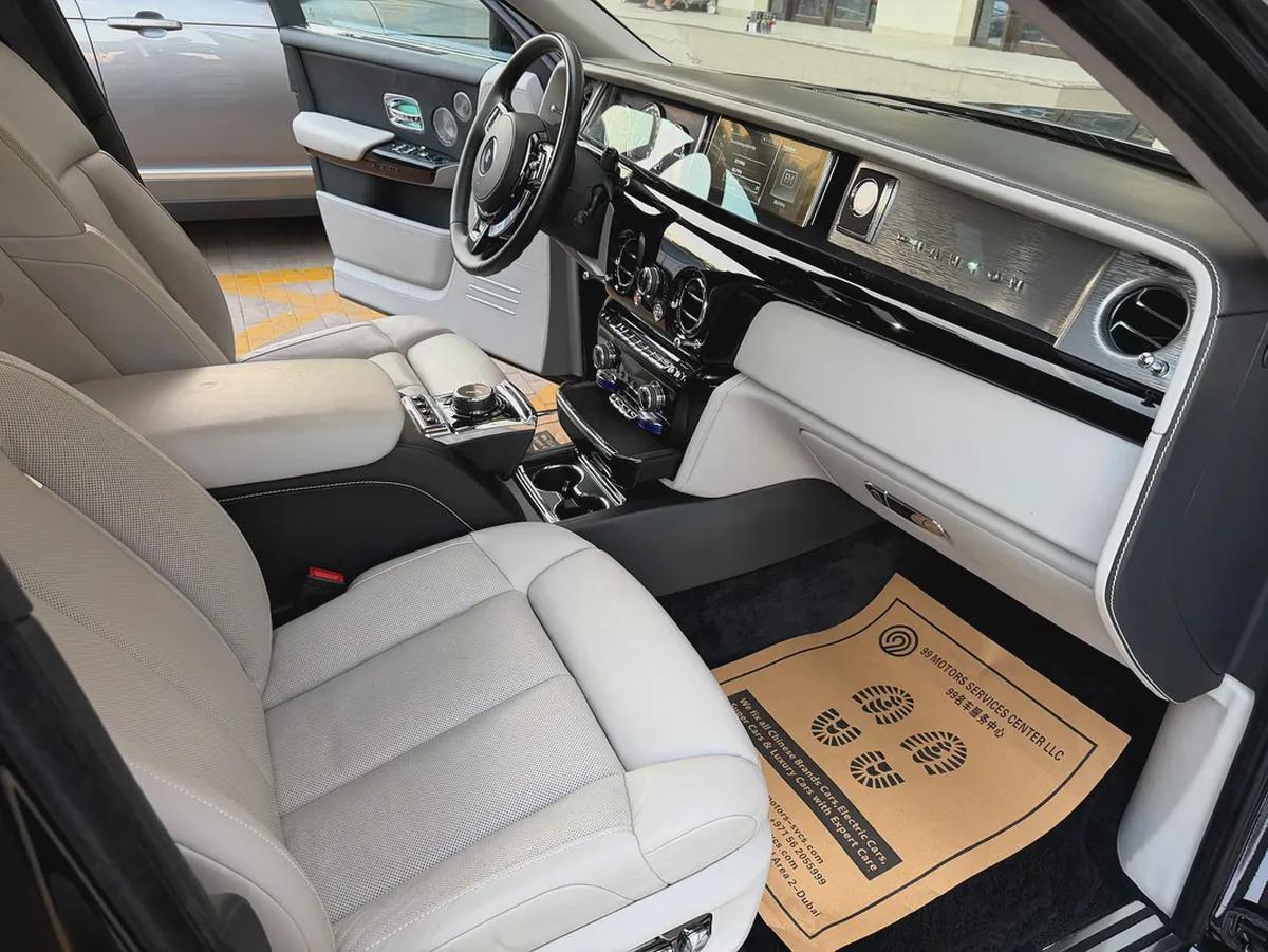 Rolls-Royce Phantom-18-18