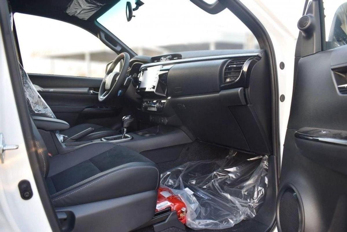 Toyota Hilux HILUX GR 4.0L 2024-9-9