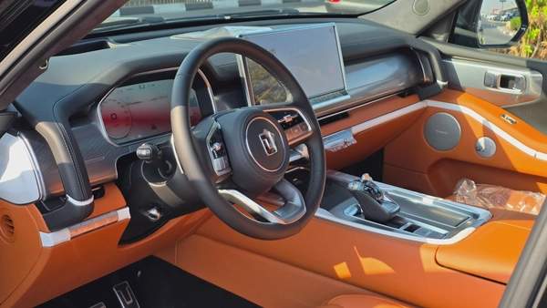 GWM TANK 700 Hi4T (Black Orange)