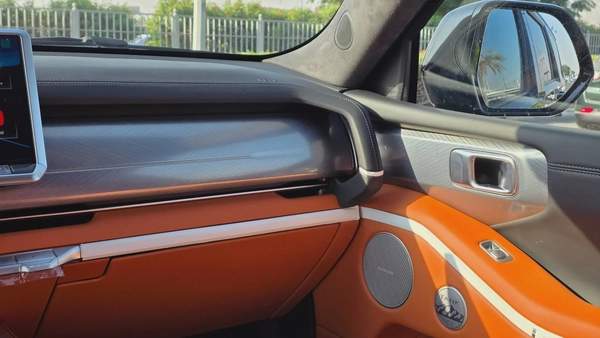 GWM TANK 700 Hi4T (Black Orange)