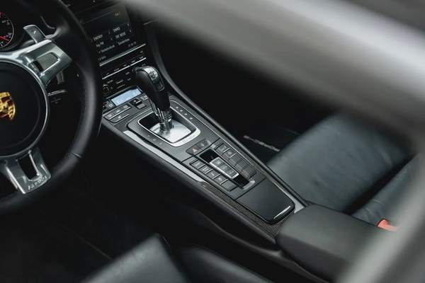 2015 PORSCHE 911 TURBO