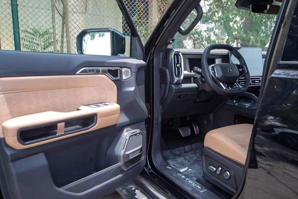 JETOUR T2 | 2.0L 8 Gear | Full Option | EXPORT ONLY |