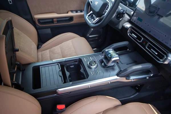 JETOUR T2 | 2.0L 8 Gear | Full Option | EXPORT ONLY |