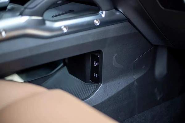 JETOUR T2 | 2.0L 8 Gear | Full Option | EXPORT ONLY |