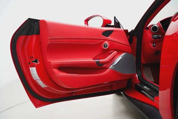 2022 FERRARI PORTOFINO M