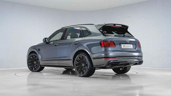 Special Offer | AED 6,343 PM | Factory Carbon Fibre Package, Low KM | Bentayga Speed Carbon