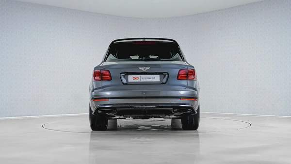 Special Offer | AED 6,343 PM | Factory Carbon Fibre Package, Low KM | Bentayga Speed Carbon