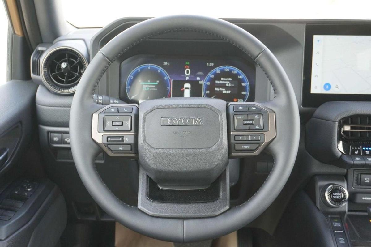 Toyota Prado PRADO FULL OPTION PETROL VXR 2.4T-10-10