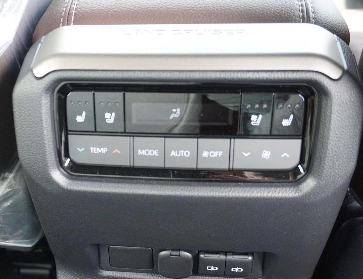 Toyota Prado PRADO FULL OPTION PETROL VXR 2.4T-19-19