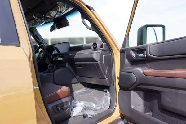 Toyota Prado PRADO FULL OPTION PETROL VXR 2.4T