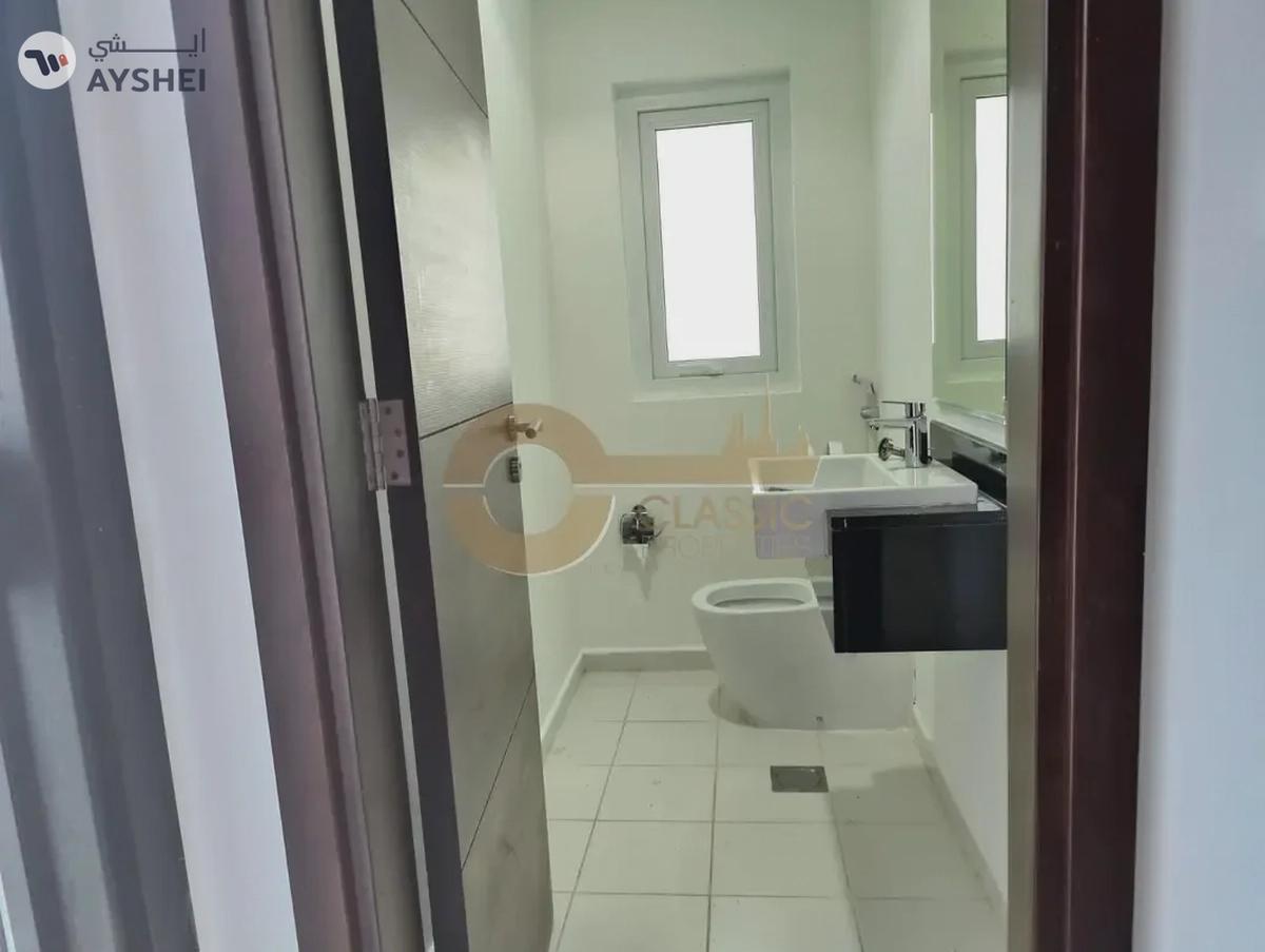 3 Bed plus Maids | Closed Kitchen | R2EE-10-10